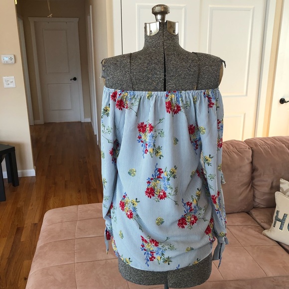 NWT XSMALL FLORAL PRINT BLOUSE - Picture 6 of 8